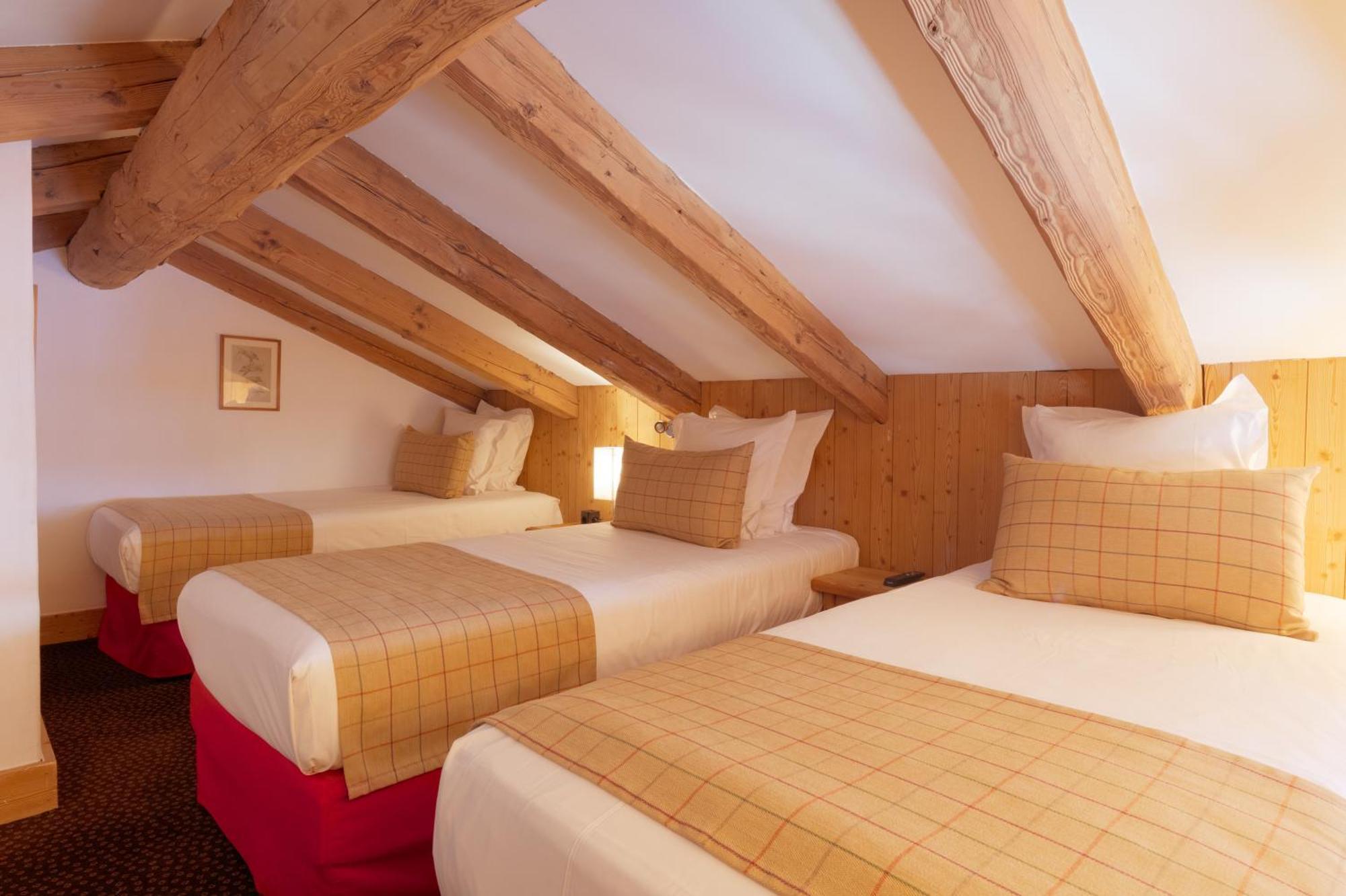 La Ferme Du Golf Hotel Megève Cameră foto